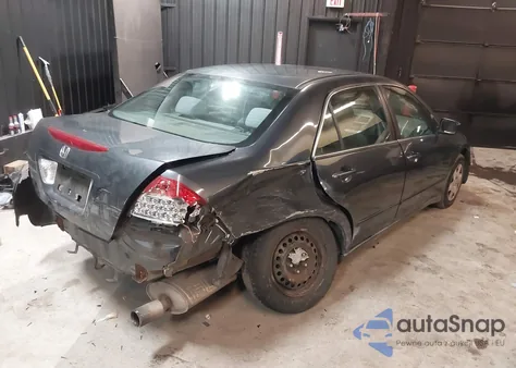 2007 Honda Accord 2.4 Lx z USA, uszkodzony, nr VIN 1HGCM56417A077250